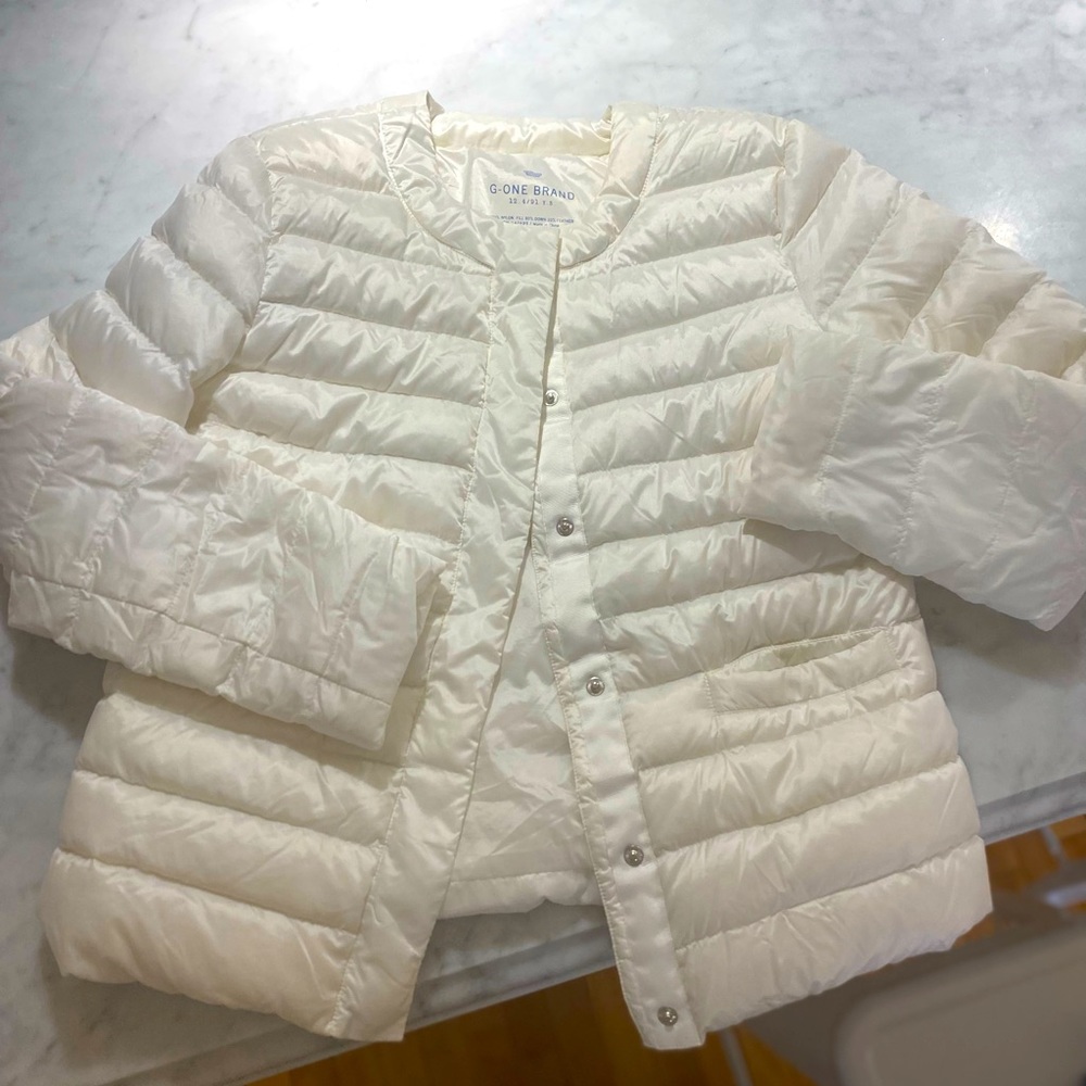 G1 down jacket. Perfect condition. High quality 80/20down. Size med fits 4-6